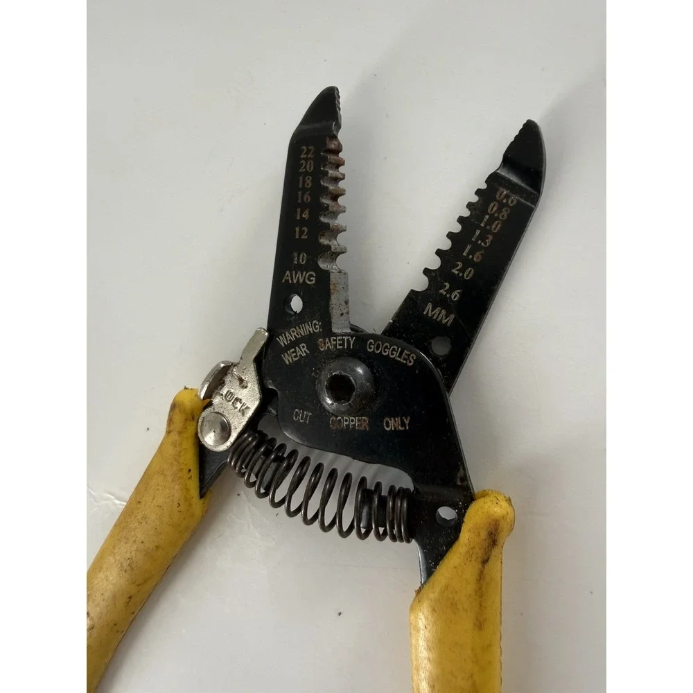 Vintage Stanley 84-203 Electrician Tool Wire Stripper, Cutter, Crimper